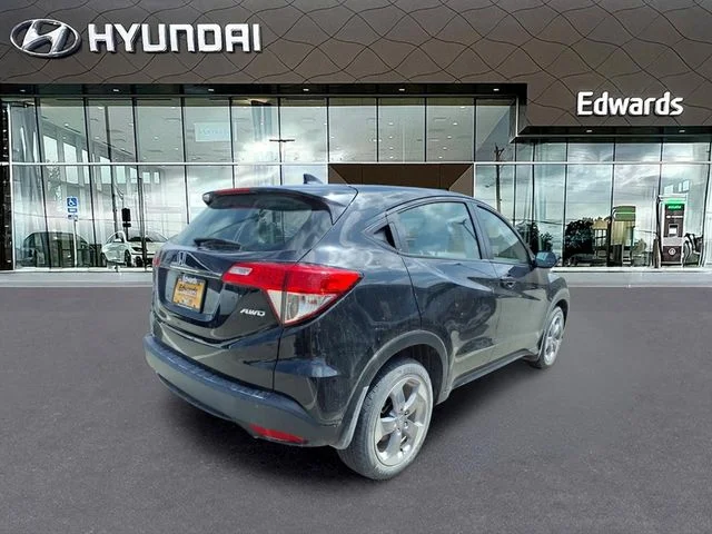 Used 2022 Black Honda LX image 4