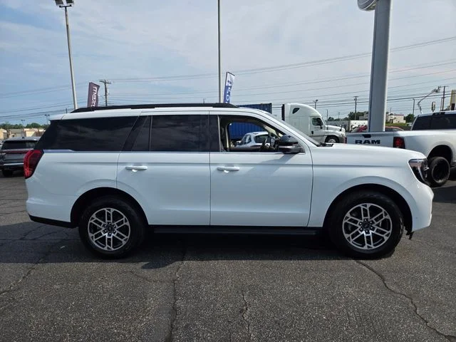 Used 2025 White Ford Active image 9