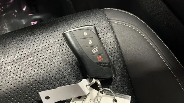 Used 2024 Iridium Lexus 350h Premium Plus image 39