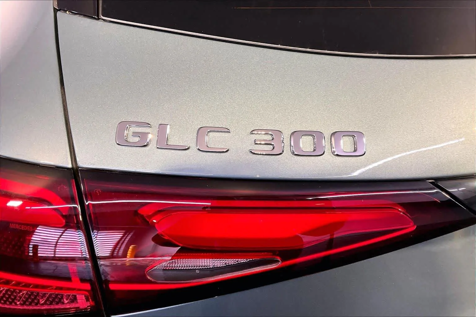 New 2027 Verde Silver Metallic Mercedes-Benz GLC 300 image 6