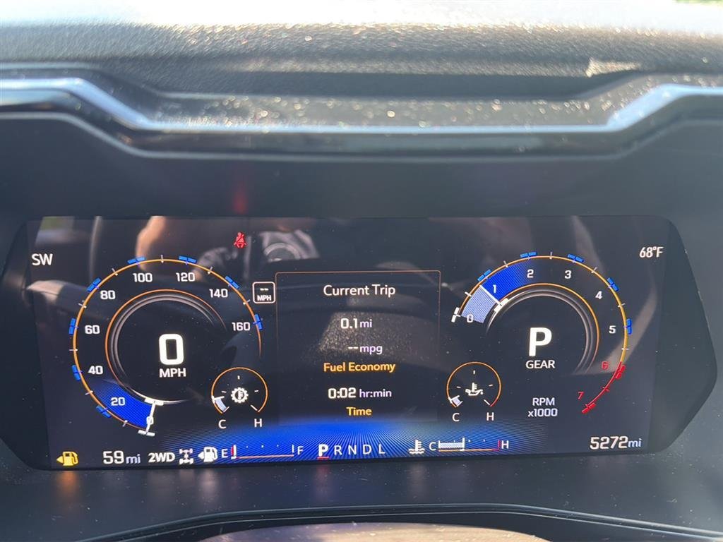 Used 2025 Wh Chevrolet  image 7