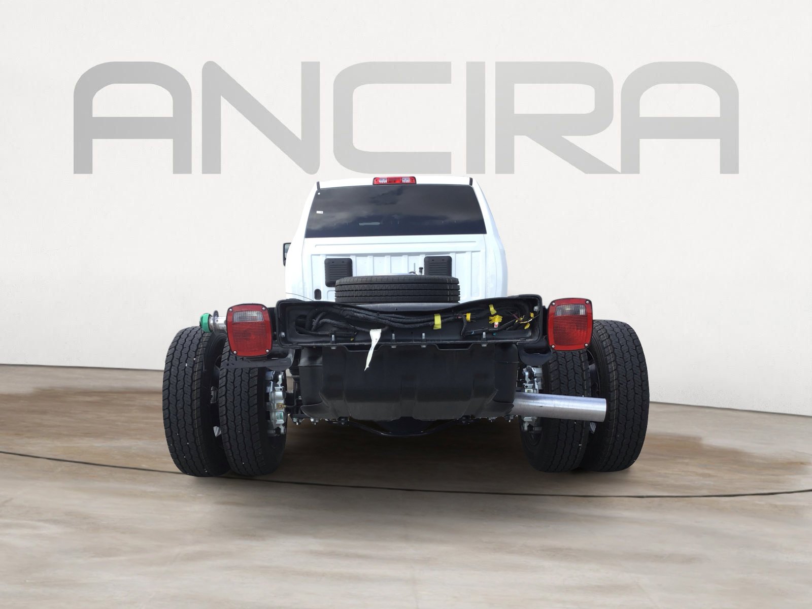New 2026 Bright White Clearcoat RAM Tradesman image 9