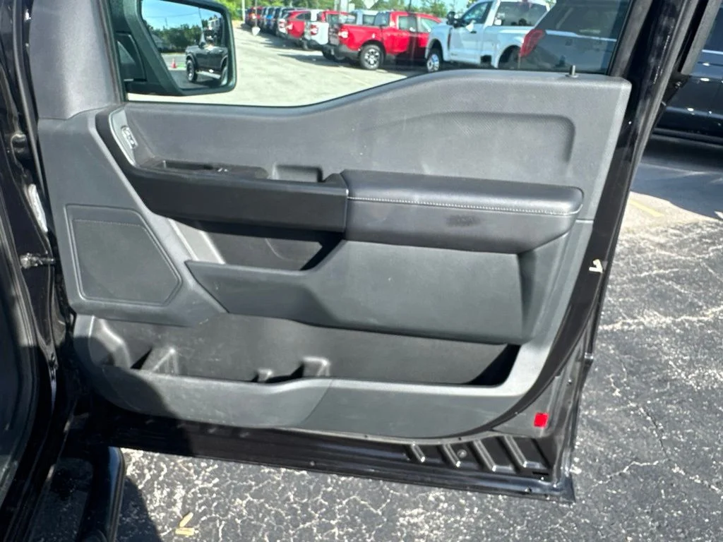 Used 2021 Black Ford XL image 30