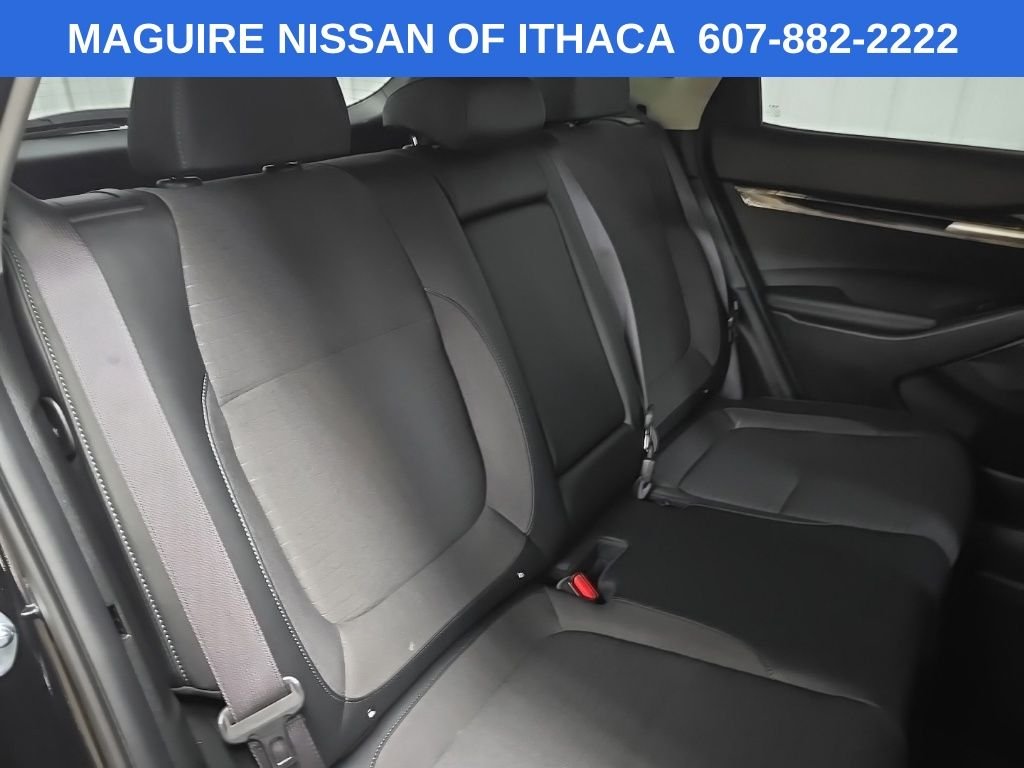 Used 2023 Black Kia S image 16