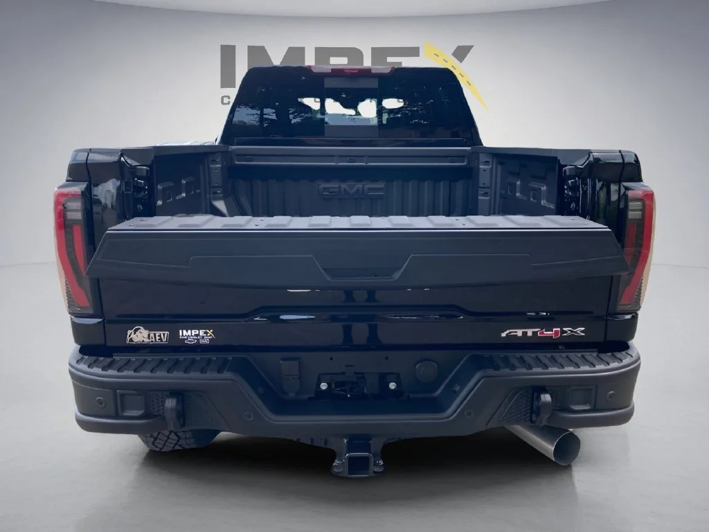 New 2026 Onyx Black GMC AT4X image 31
