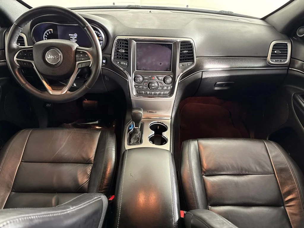 Used 2018 Gray Jeep Limited image 17