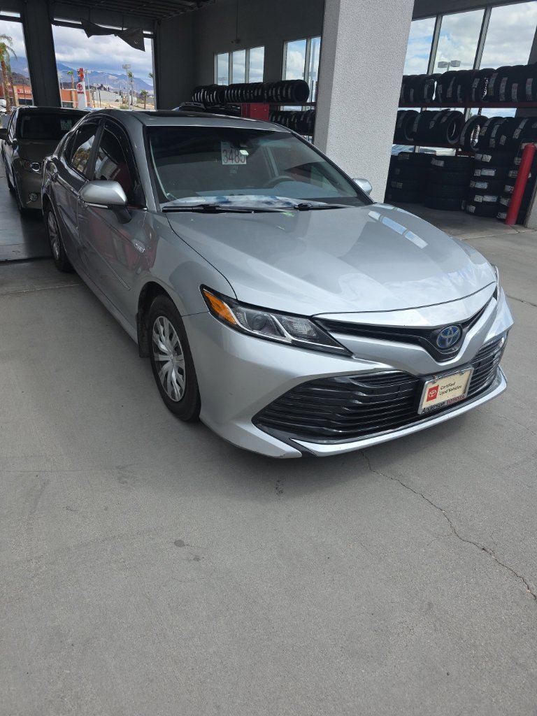2020 Toyota Camry LE - Photo 2