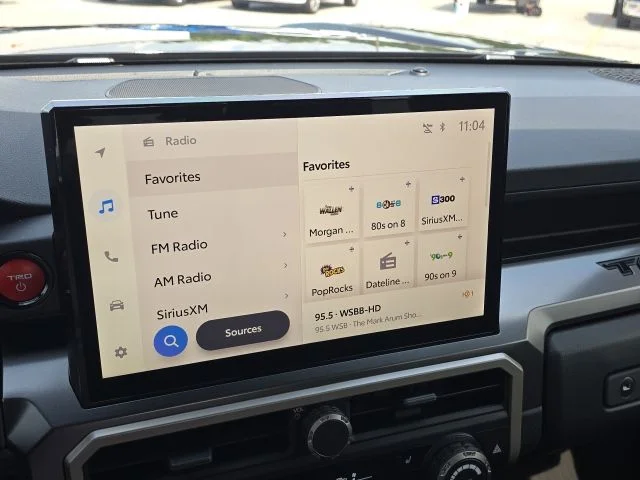 Used 2025  Toyota  image 27