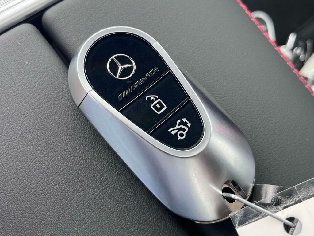 New 2026 2040/Black Mercedes-Benz AMG® GLC 43 image 4