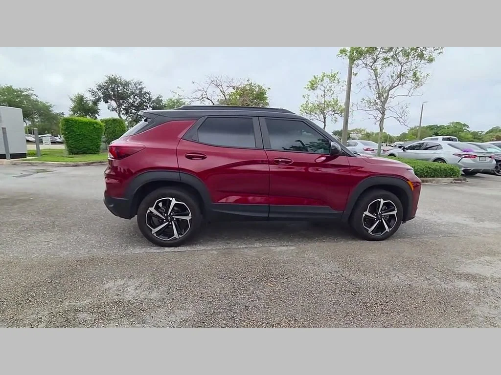 Used 2023 Crimson Metallic Chevrolet RS image 34