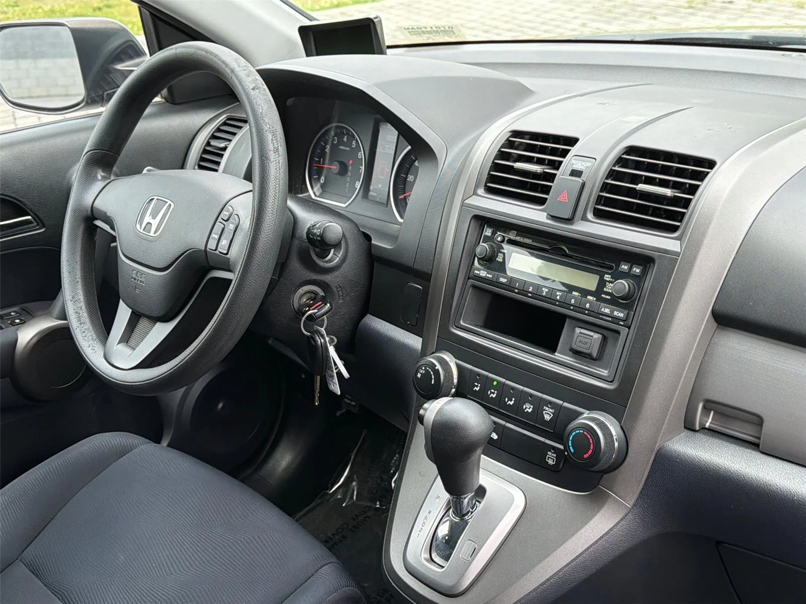 Used 2011  Honda LX image 25