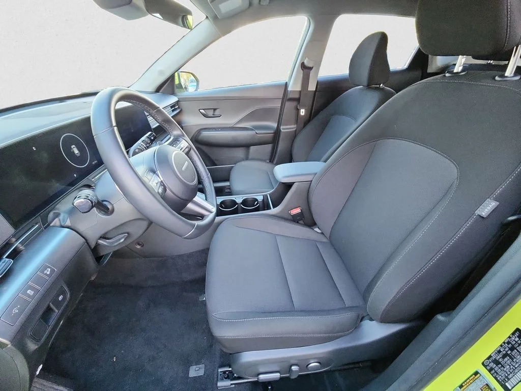 Certified Used 2025 Yellow Hyundai SEL Convenience image 9