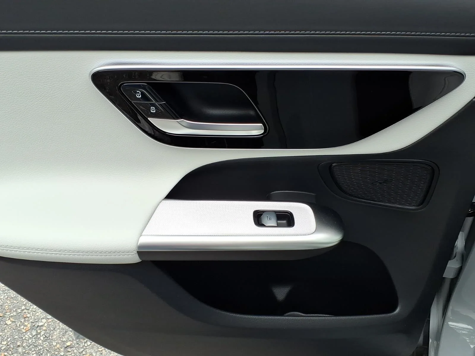 New 2026 GRAY Mercedes-Benz GLC 300 image 18