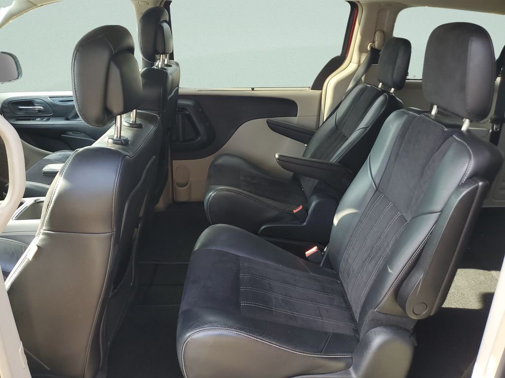 2014 Chrysler Town & Country Touring-L - Photo 10