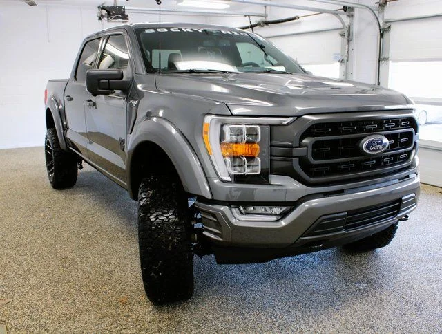 New 2023 Carbonized Gray Metallic Ford XLT image 10