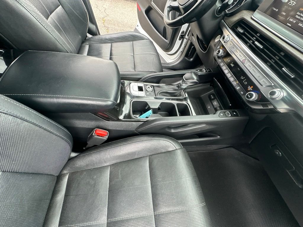 Used 2020 White Kia EX image 38