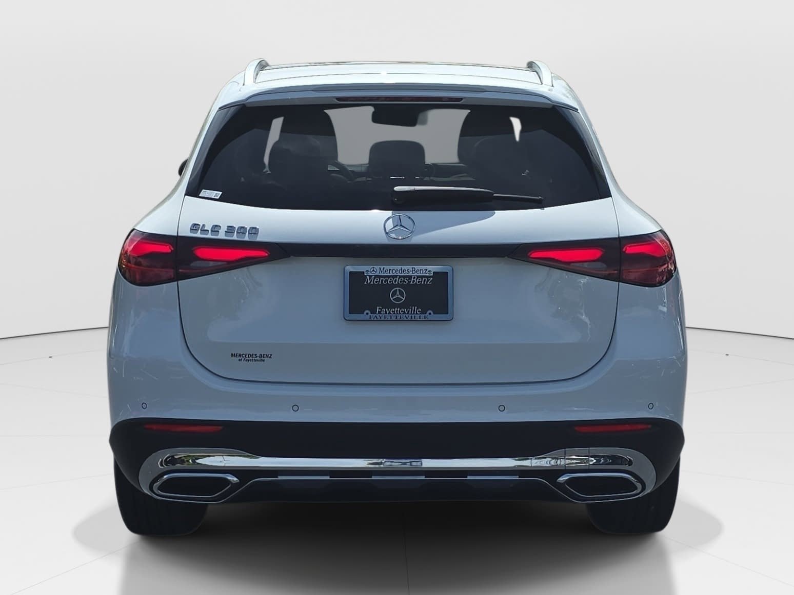 New 2026 MANUFAKTUR Moonlight White Metallic Mercedes-Benz GLC300 image 6