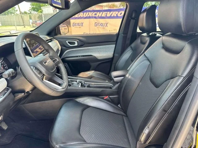 Used 2023 Black Jeep Latitude image 35