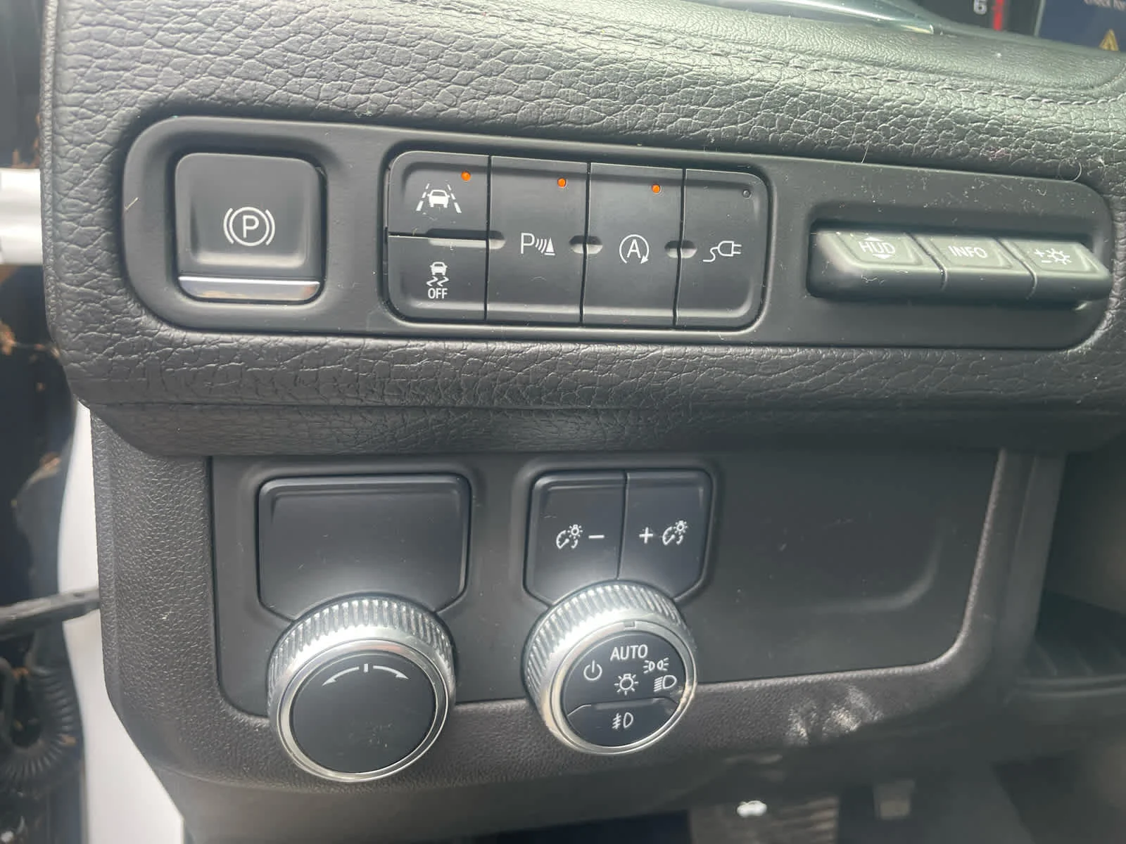 Used 2021 SUMMIT WHITE GMC Denali image 17