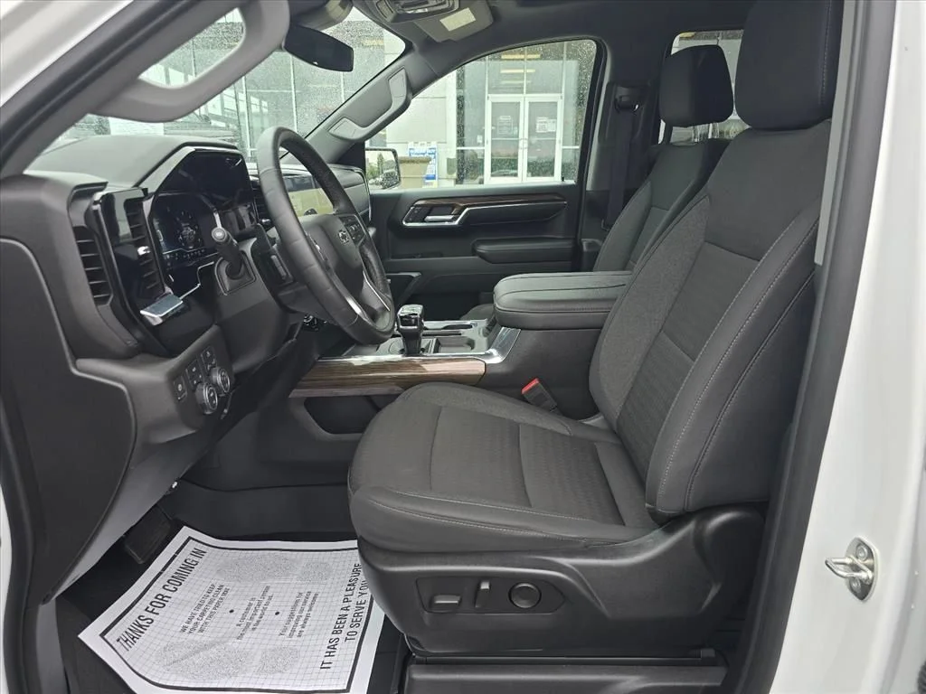 Used 2024 White Chevrolet RST image 11