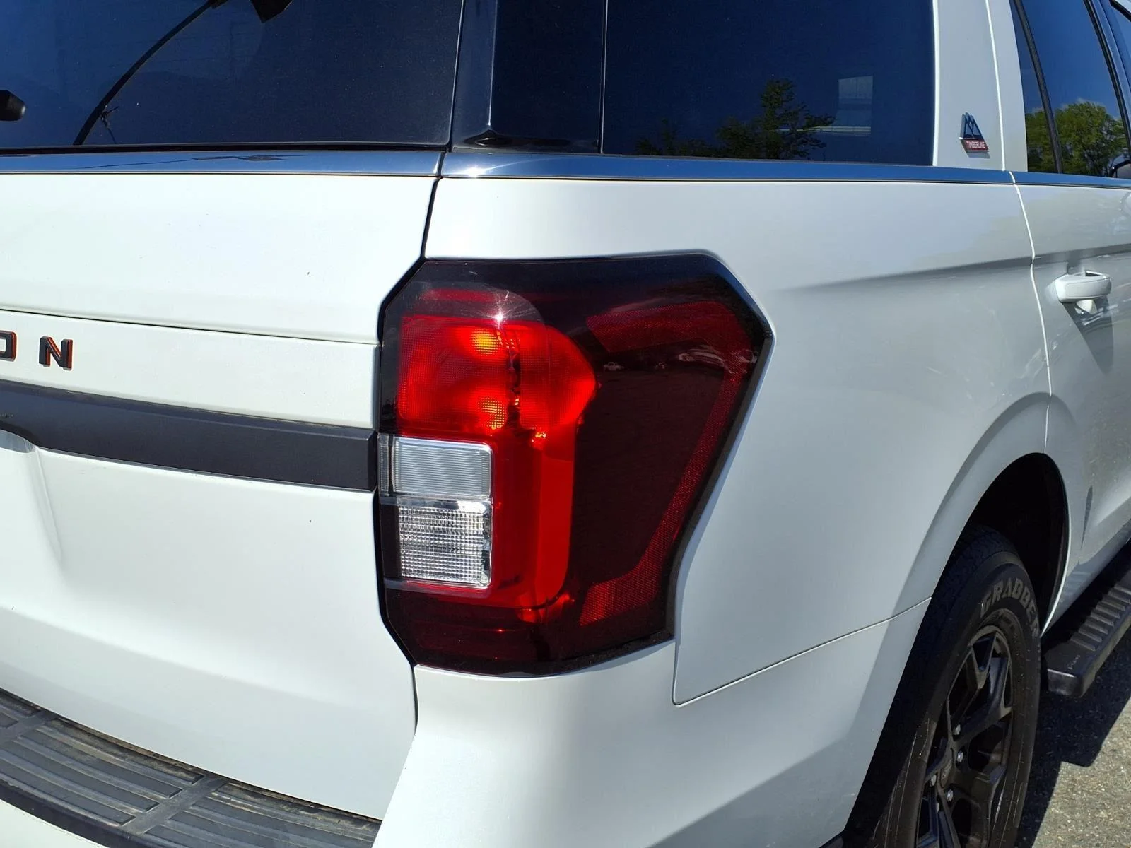 Used 2022 Star White Metallic Tri-Coat FORD TIMBER image 18