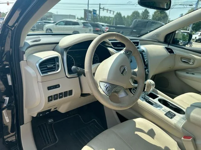 Used 2018 Black Nissan SL image 12