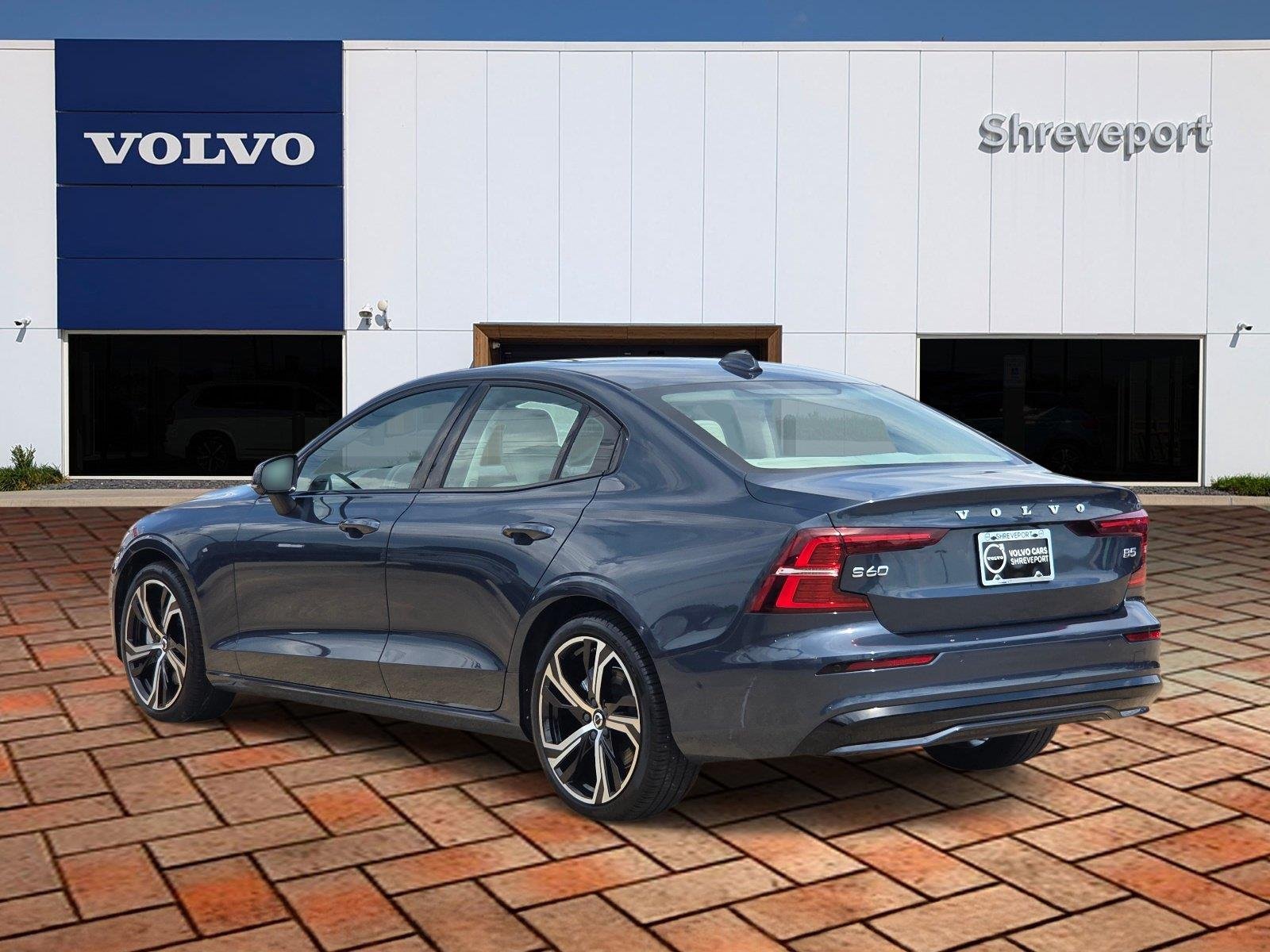 Used 2024 Denim Blue Metallic Volvo Plus Dark Theme image 6