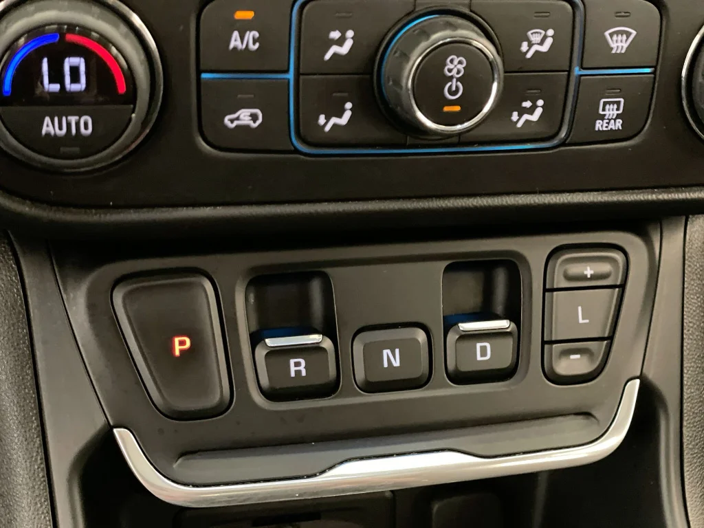 Used 2020 GRAY GMC SLT image 16