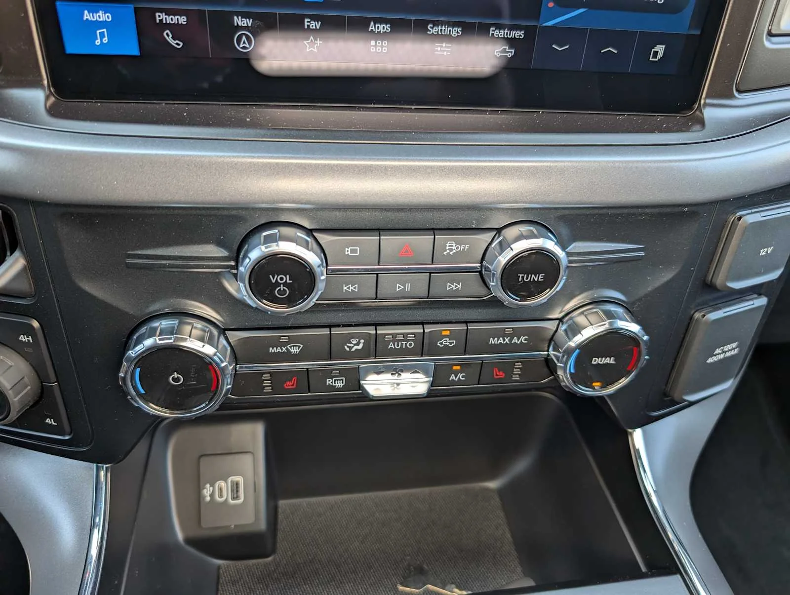 New 2026 Oxford White Ford XLT image 27