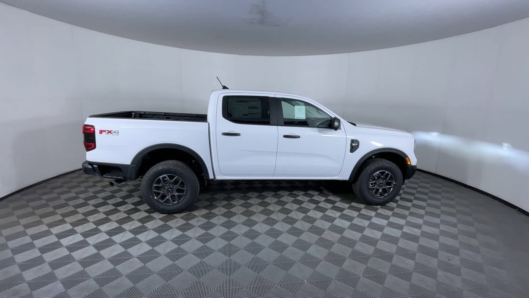 New 2026 Oxford White Ford XLT image 9