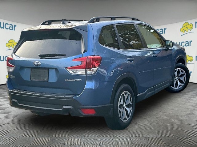 Used 2024 Blue Subaru Premium image 13