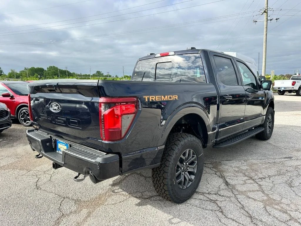 New 2026 Antimatter Blue Metallic Ford Tremor® image 3
