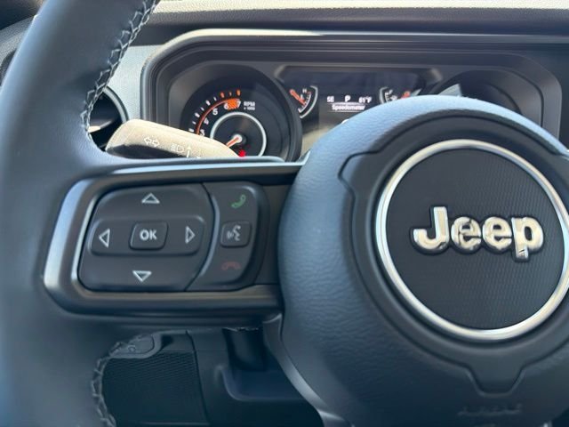 New 2026 Bright White Clear-Coat Exterior Paint Jeep Sport S image 23