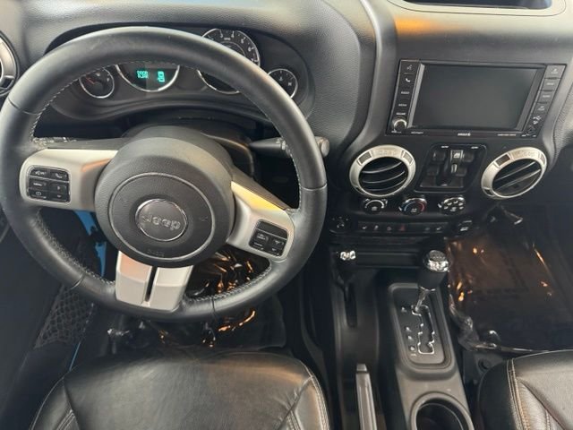 Used 2017 Blue Jeep Unlimited Sahara image 27