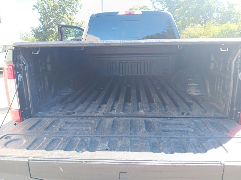 Used 2019 Black Metallic Ford Lariat image 36