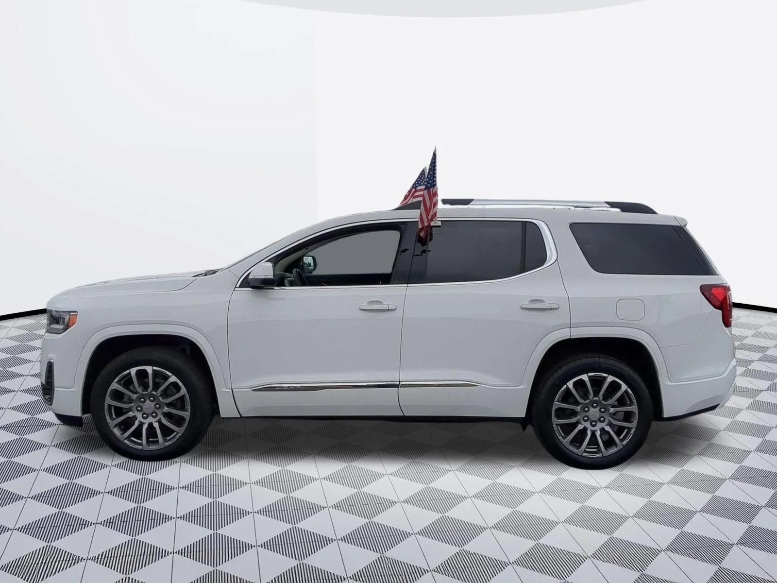 Used 2023 Summit White GMC Denali image 4