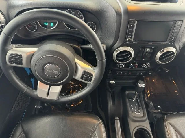 Used 2017 Blue Jeep Unlimited Sahara image 27
