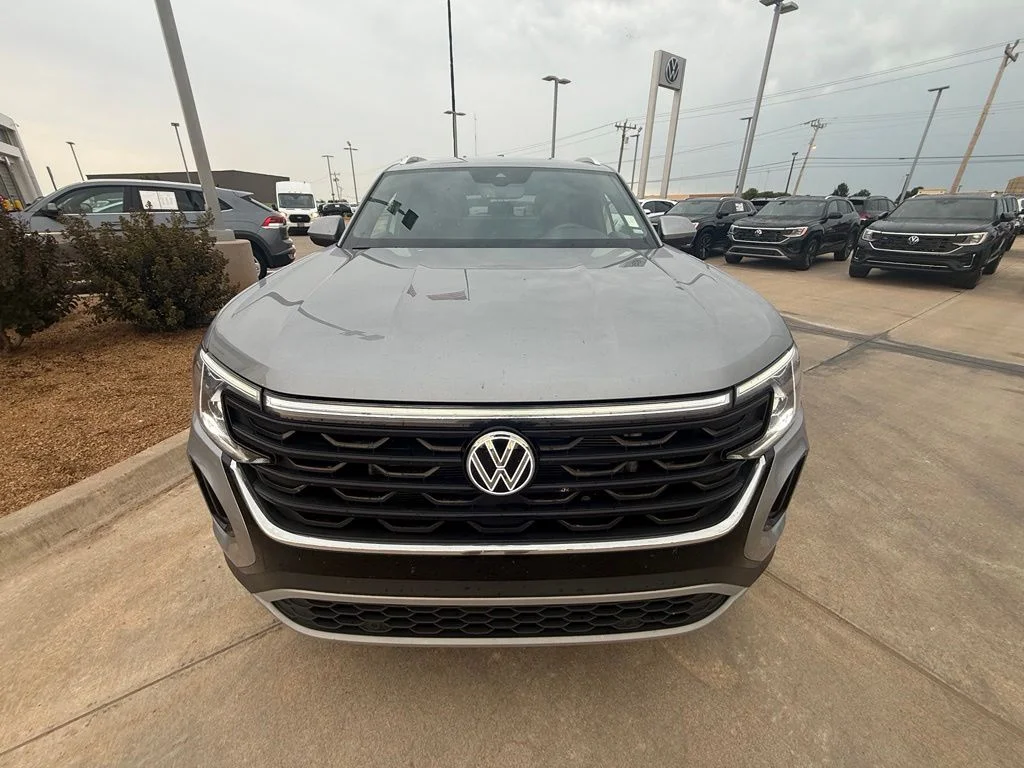 Used 2026 Gray Volkswagen 2.0T SE w/Technology image 8