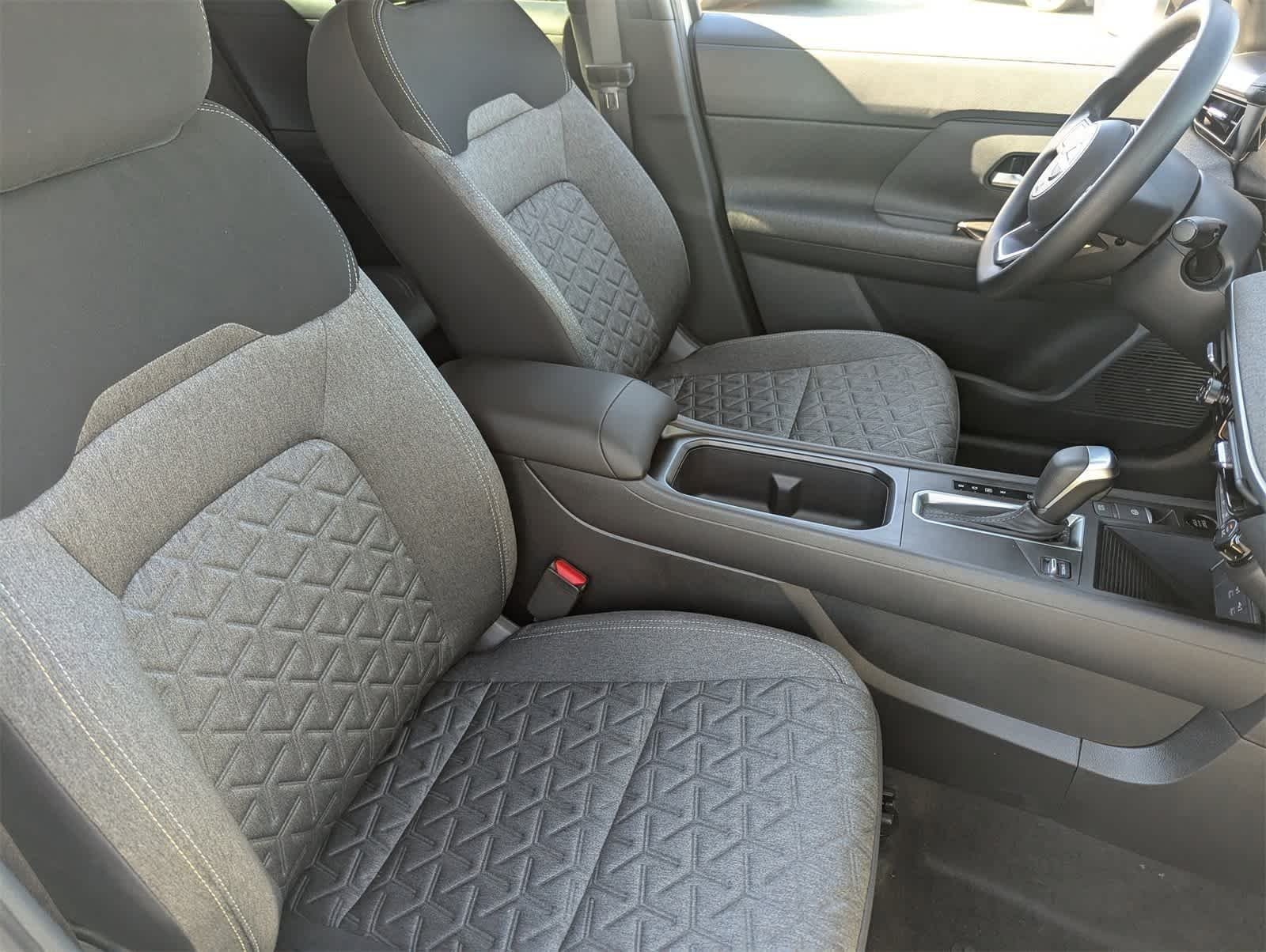 2026 Nissan KICKS SV - Photo 12