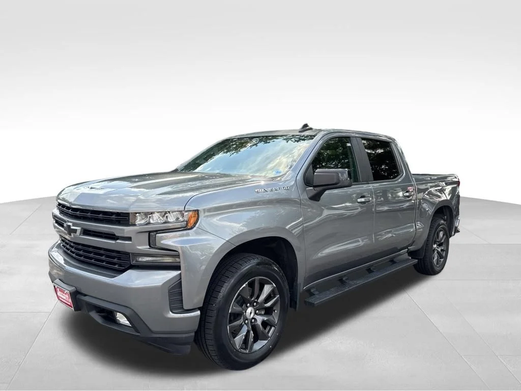 Used 2020 Gray Chevrolet RST image 2