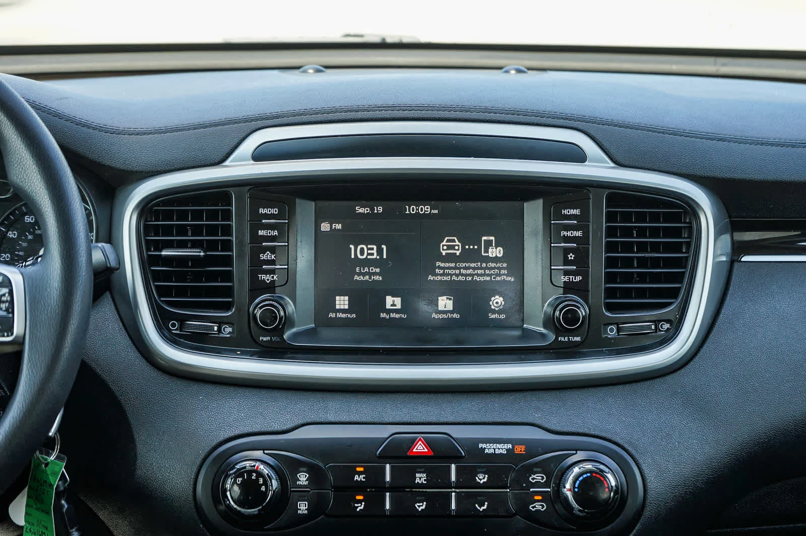 Used 2020 Everlasting Silver Kia LX V6 image 13