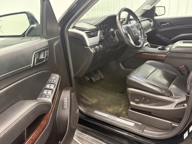 Used 2016 Black GMC SLT image 16