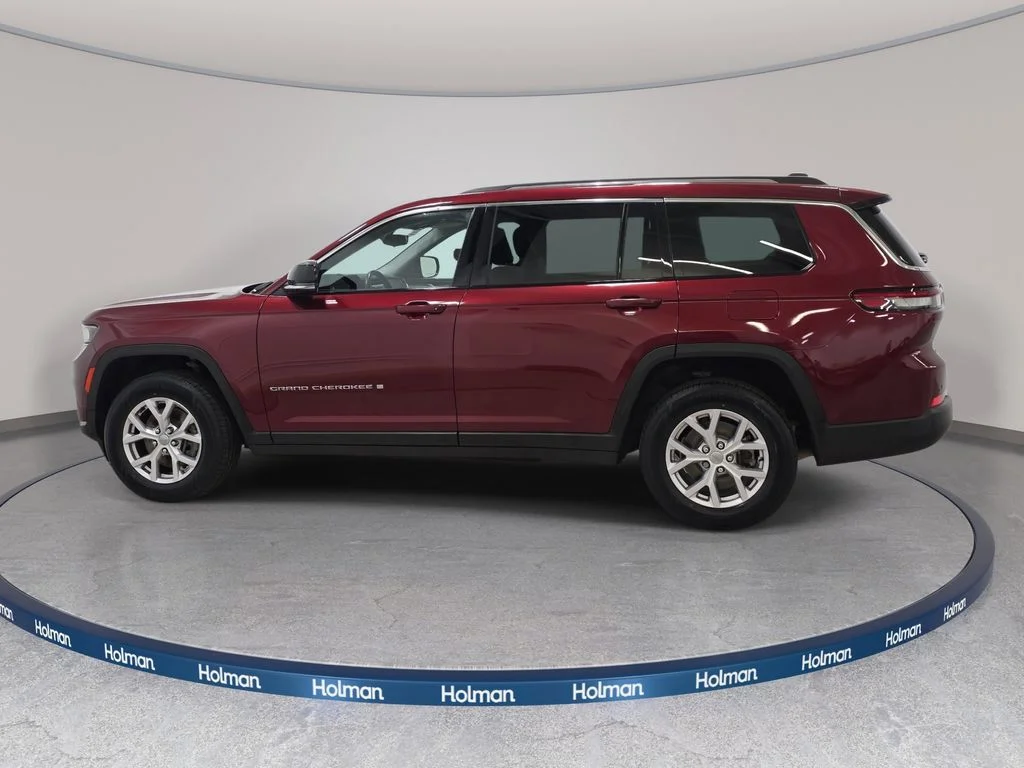 Certified Used 2021 Velvet Red Pearlcoat Jeep Limited image 9
