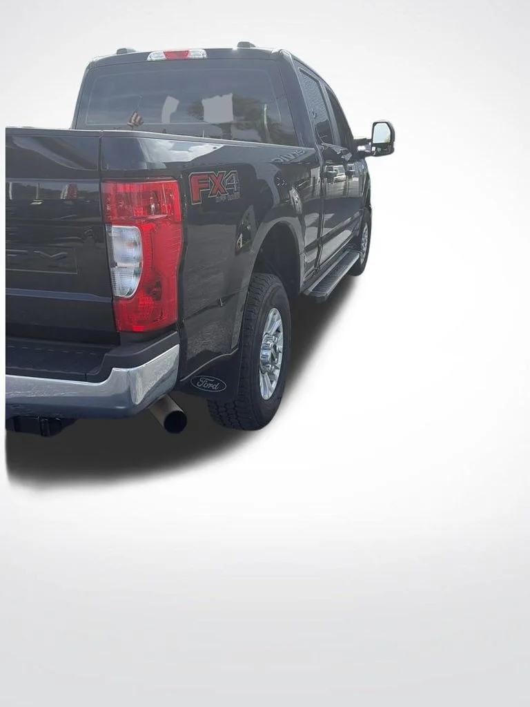 Used 2022 Black Metallic Ford XL image 9