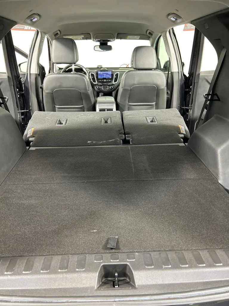 Used 2022 Gray Chevrolet Premier image 21