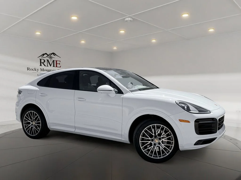 2023 Porsche Cayenne Platinum Edition's photo