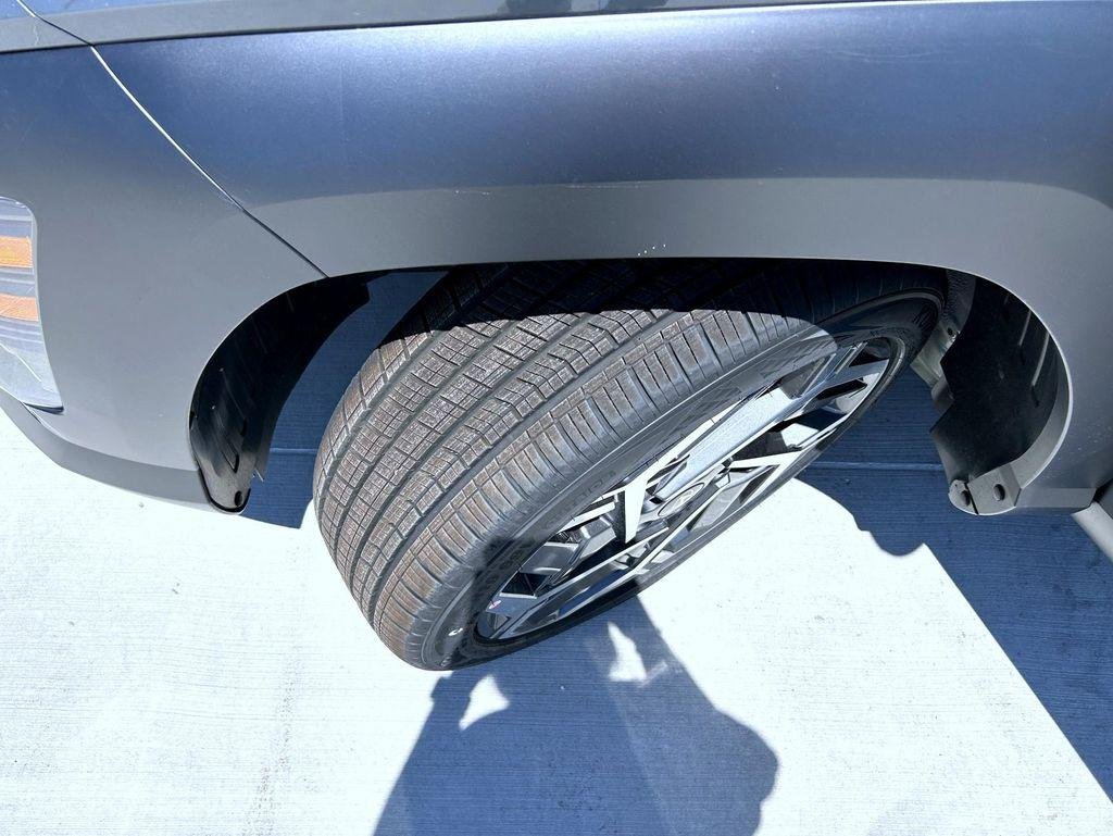 New 2026 Gray Hyundai SEL Premium AWD image 23