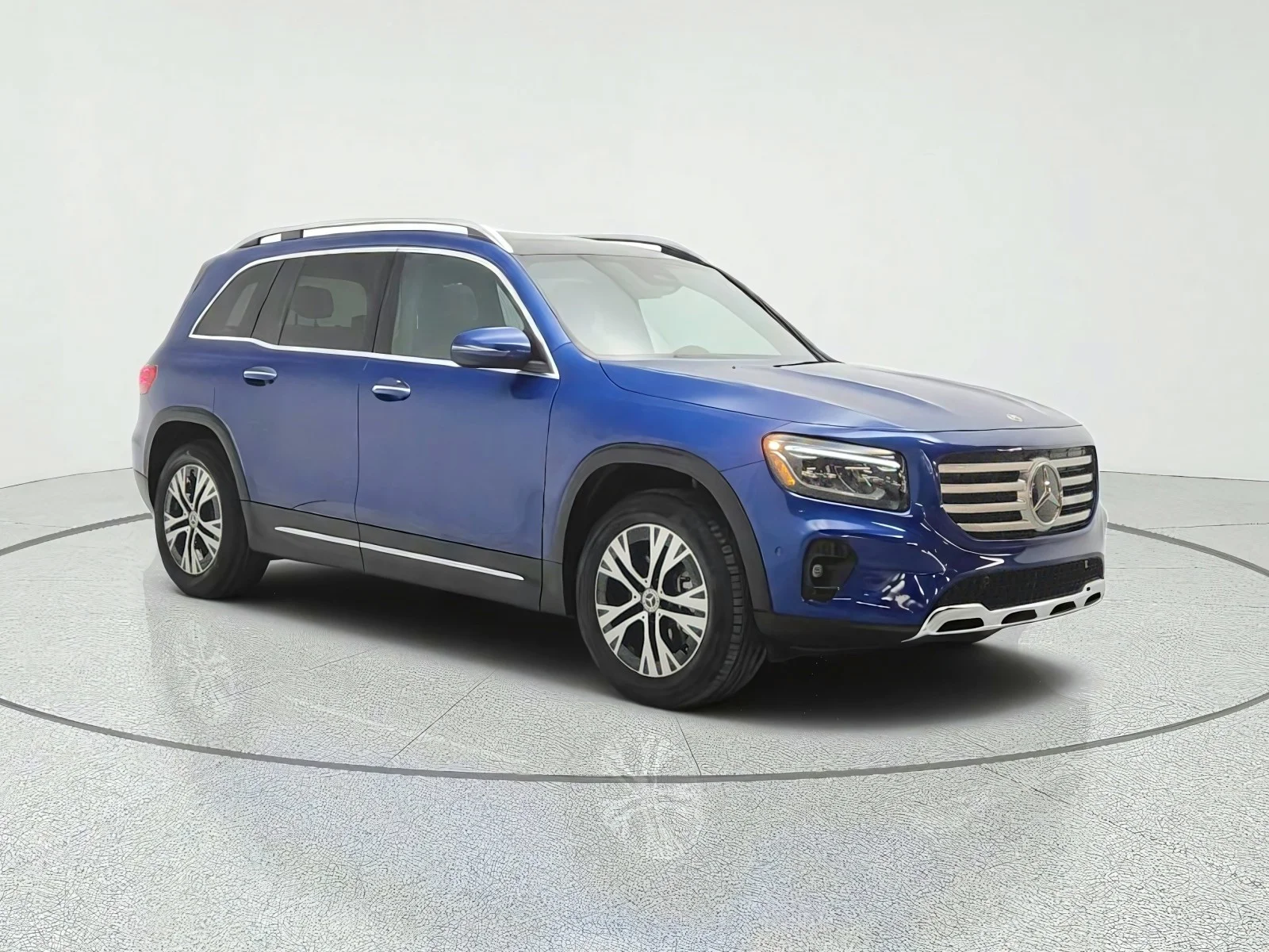 Used 2024 Starling Blue Metallic Mercedes-Benz GLB 250 4MATIC® SUV image 3
