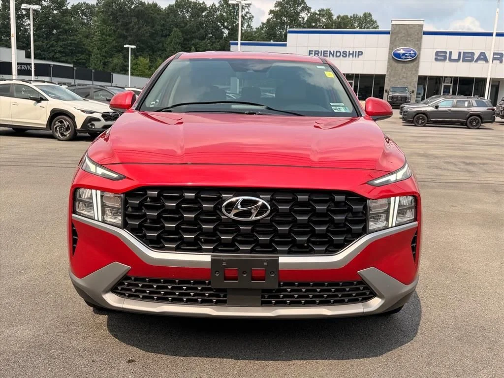 Used 2022 Red Hyundai SE image 16
