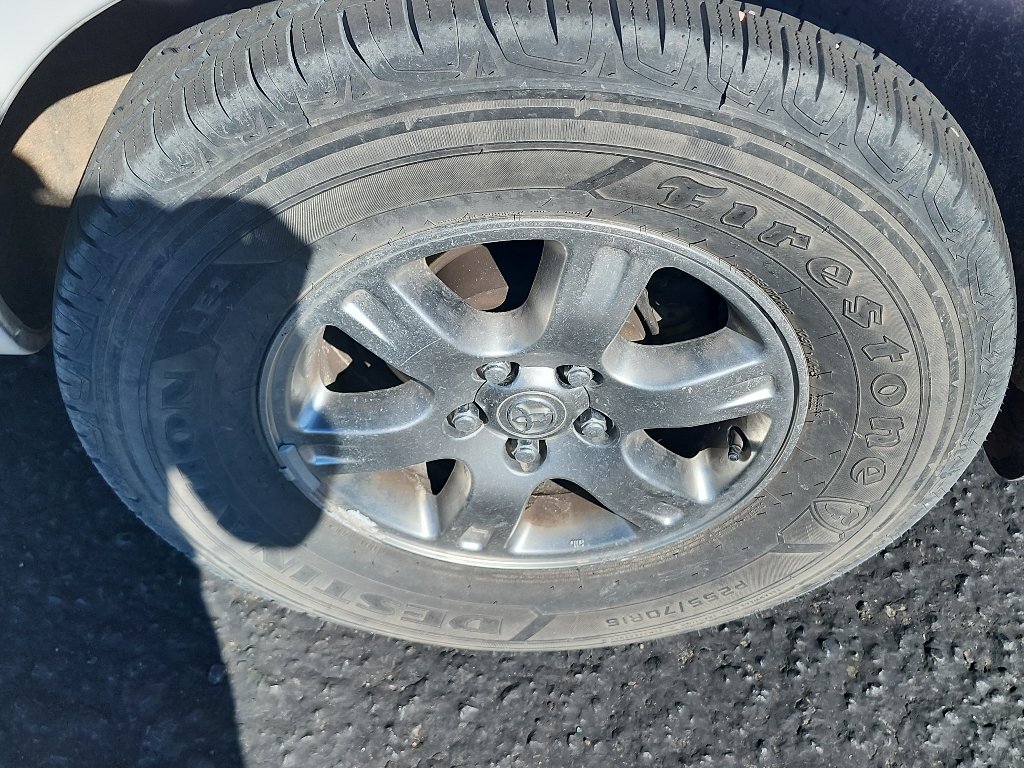 Used 2005  Toyota  image 11